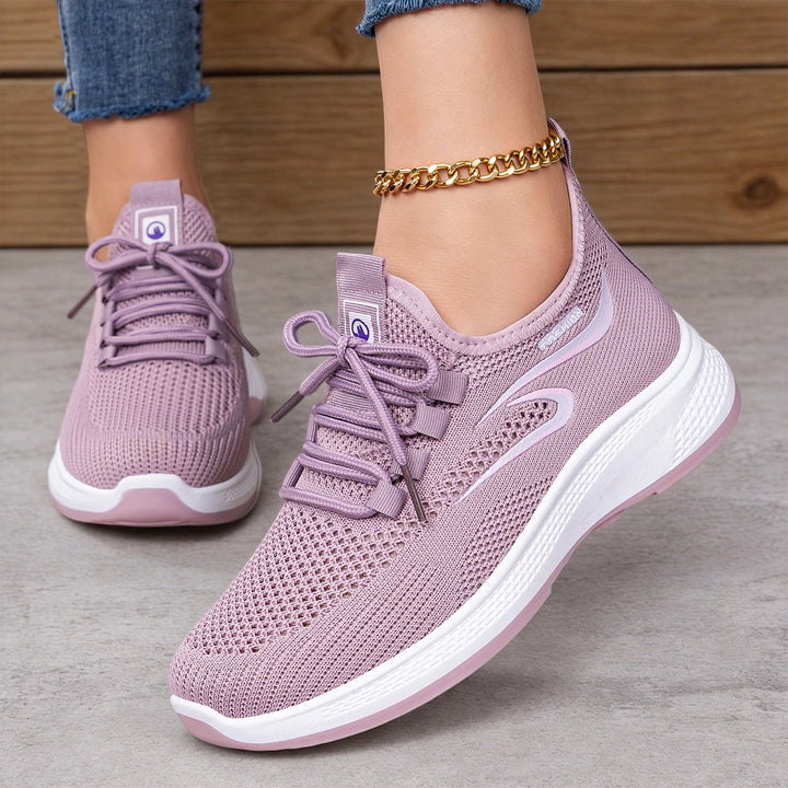 Women's breathable knitted casual sneaker with elastic lacing and shock-absorbing wedge sole Mune Fashion