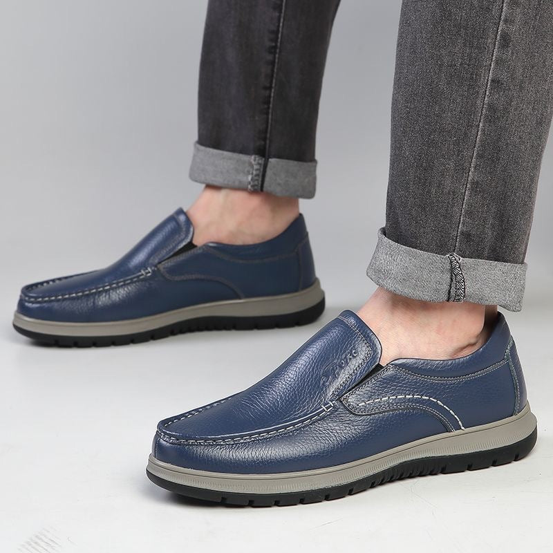 Men's Classic Leather Look Slippers in Moccasin Style with Padded Comfort Sole Mune Fashion