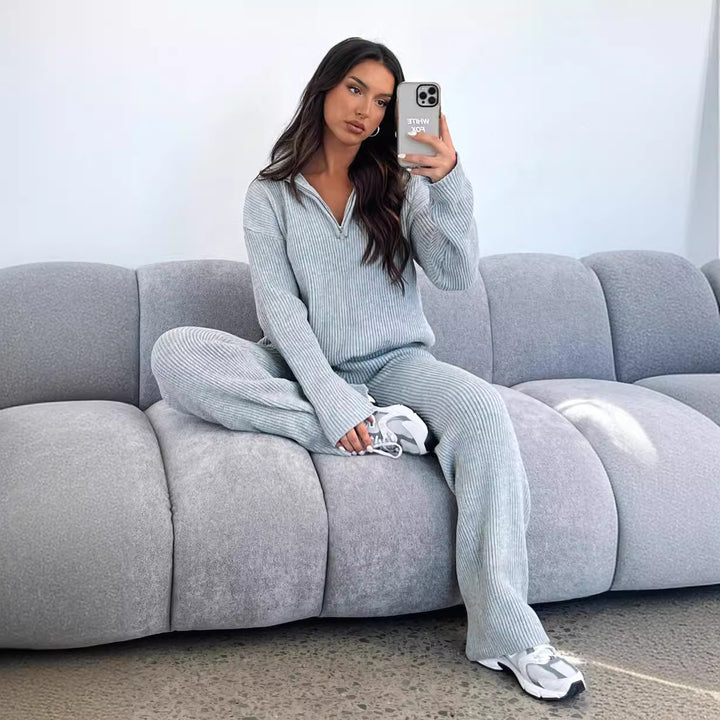 Women's fine knit sweater with high collar and concealed zipper Mune Fashion