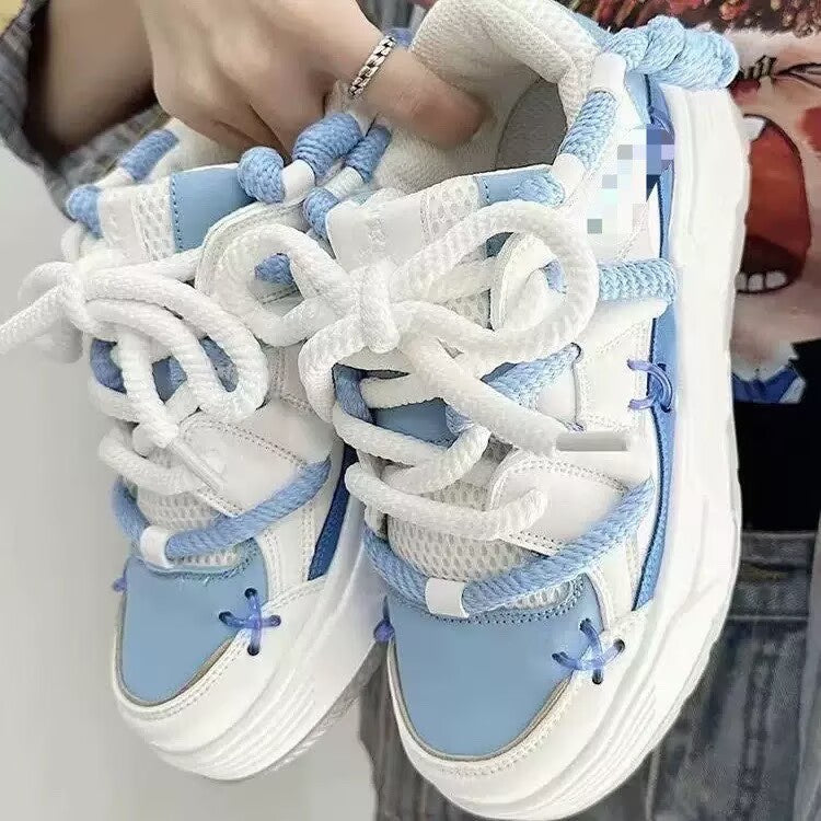 Women Sporty Sneakers with Innovative Accents and Non-Slip Sole Mune Fashion