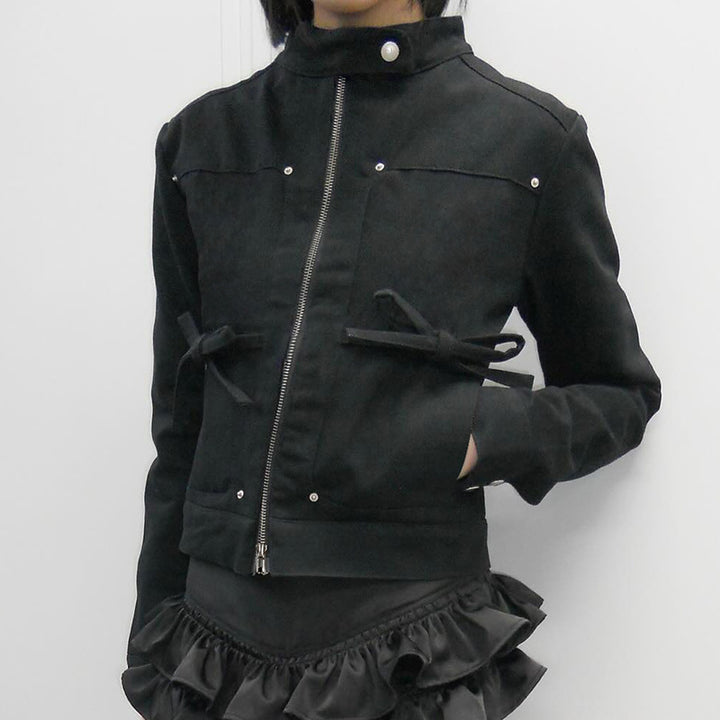 Women tailored short jacket with stand-up collar, epaulettes, waist belts and continuous zipper Mune Fashion