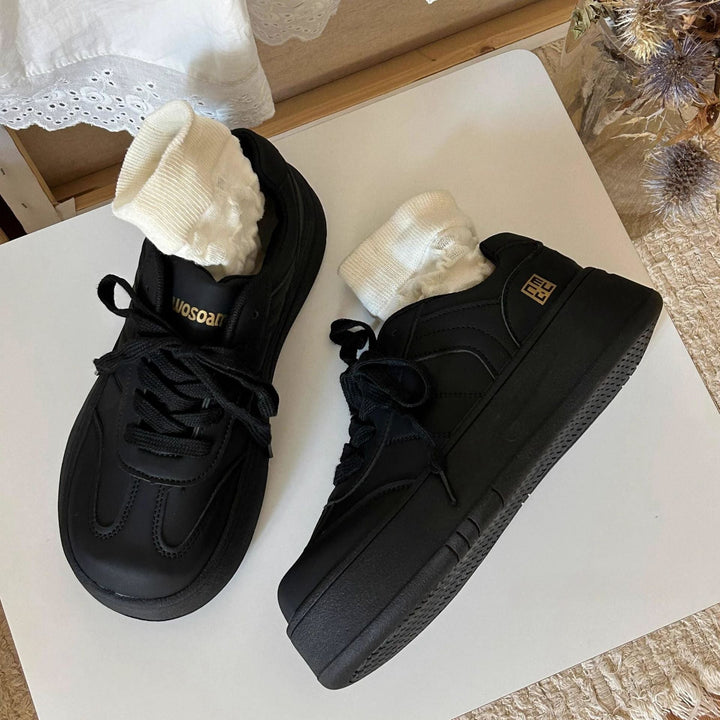 Women's sporty sneakers with reinforced sole and comfortable fit Mune Fashion