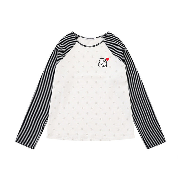 Women's raglan long sleeve shirt with striped sleeves, all-over stars and letter appliqué Mune Fashion