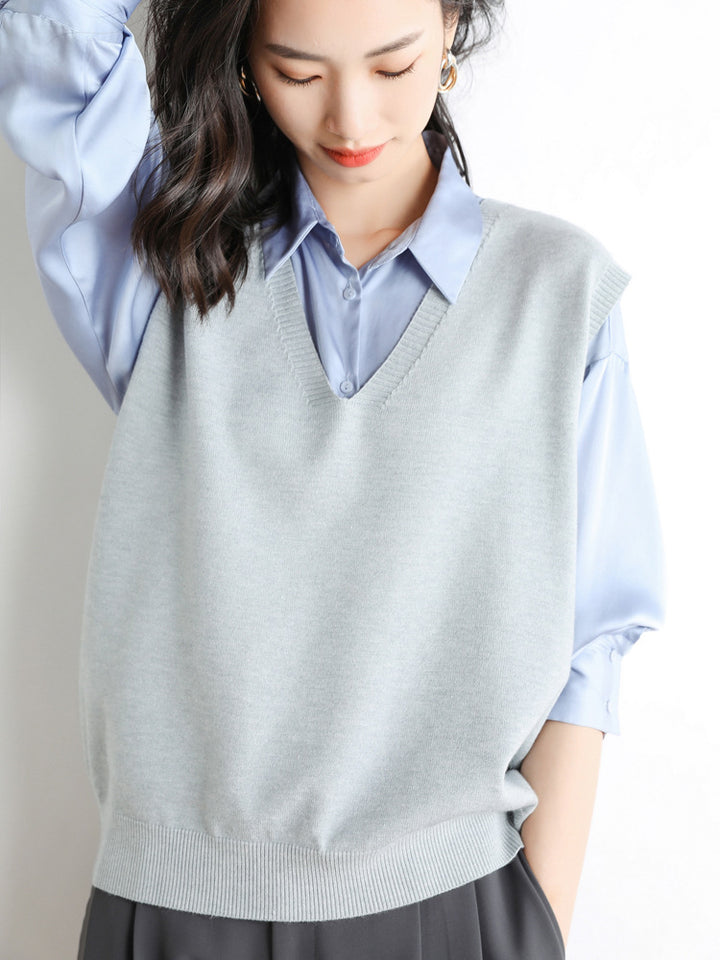 Women's Oversized V-neck Fine Knit Vest with Ribbed Hem Mune Fashion