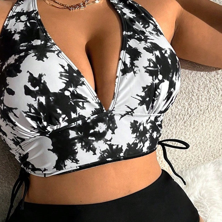 Ladies High-Cut Bikini with Floral Pattern Mune Fashion