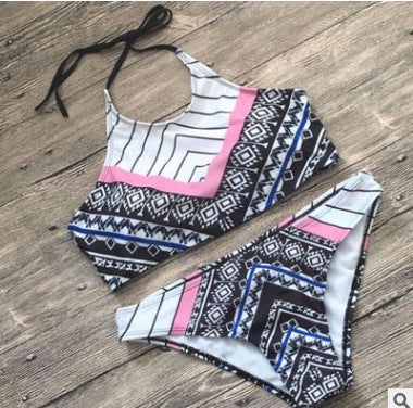 Ladies High-neck Bikini with Graphic Pattern Mune Fashion