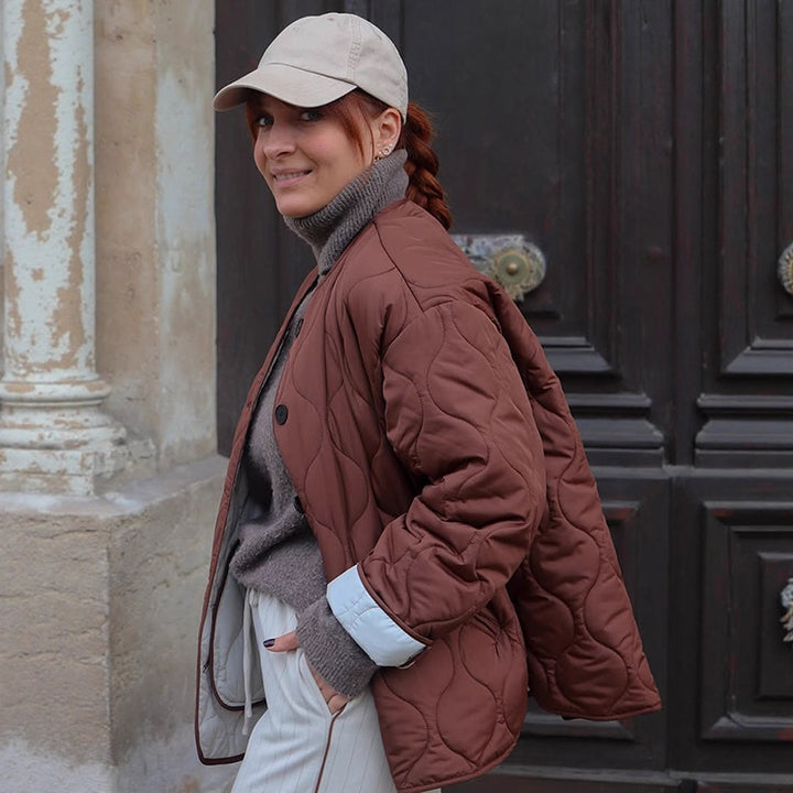 Women's quilted transitional jacket with round quilting, boxy silhouette and press stud placket Mune Fashion