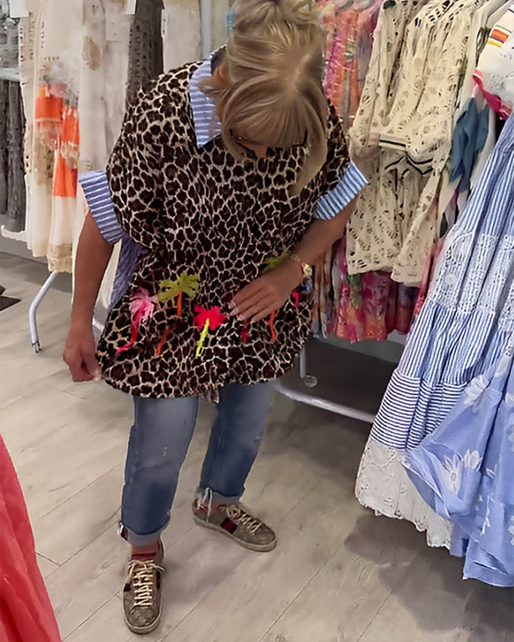 Women wide-cut poncho tunic with leopard print and decorative flamingo appliqués Mune Fashion