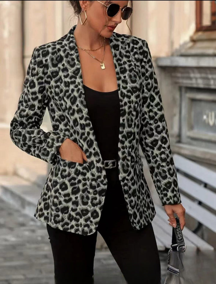 Women's Stylish Blazer In Leopard Design with Slim Fit Mune