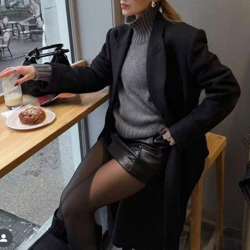 Women Boxy-Turtleneck Sweater made of fine wool blend with balloon sleeves and dropped shoulder Mune Fashion
