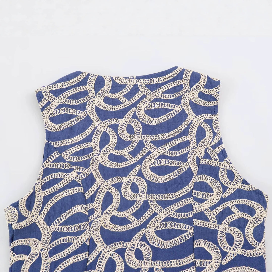 Women Tailored Short Vest with V-Neck and Decorative Embroidery Mune Fashion