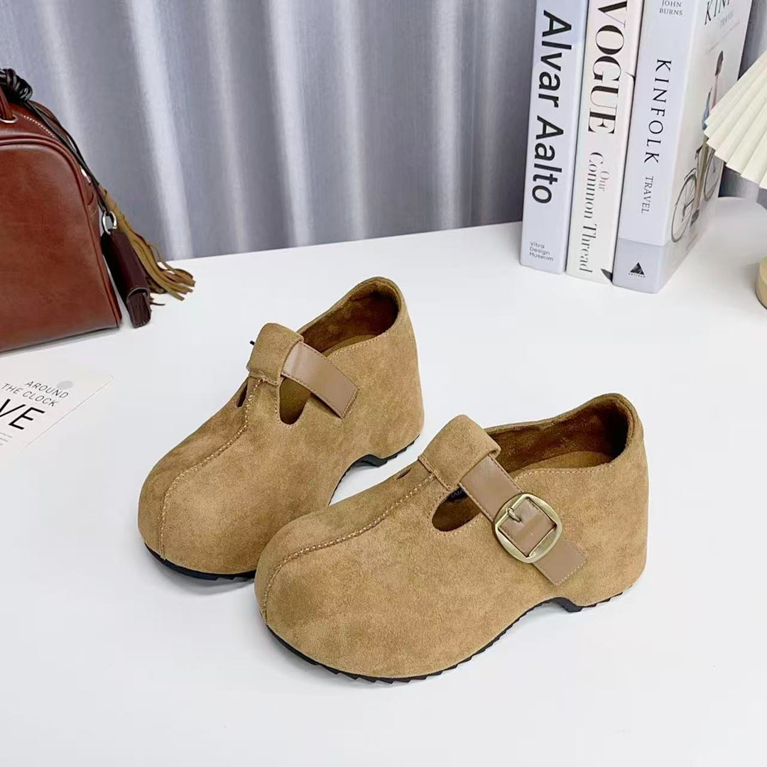Women's comfortable and elegant clogs with buckle detail Mune Fashion