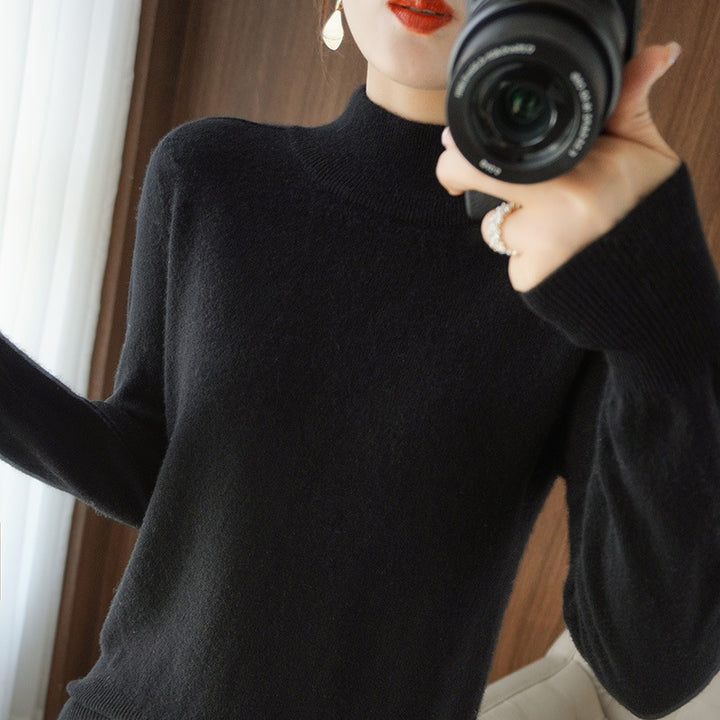 Women's Mockneck Pullover made of fluffy Angora blend with casual balloon sleeve silhouette Mune Fashion