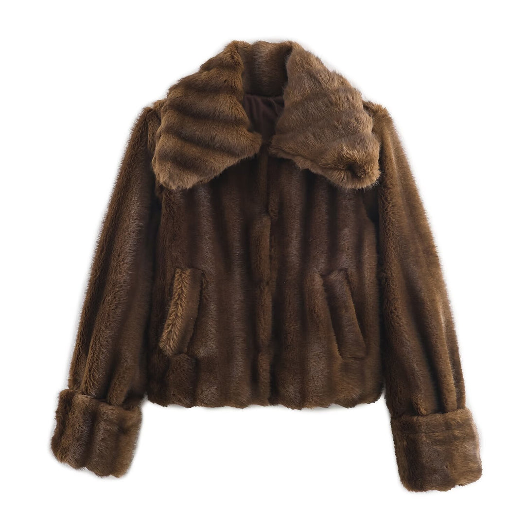Women’s short jacket made of faux fur with a large shawl collar and turn-up sleeves Mune Fashion
