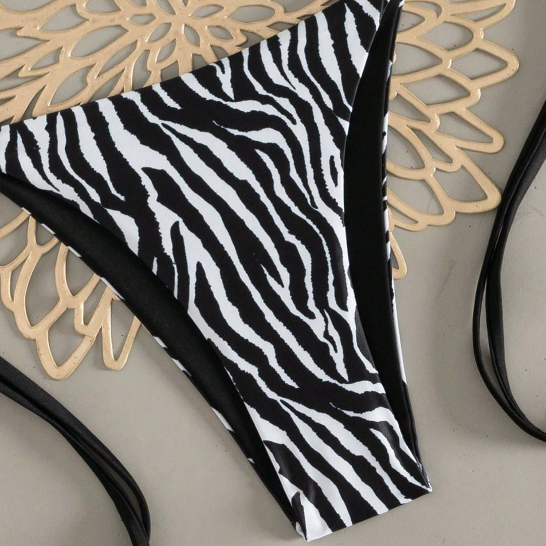 Women's triangle bikini in eye-catching animal print Mune Fashion