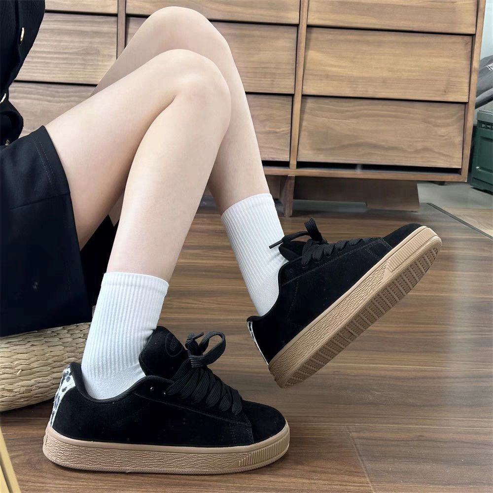 Ladies sporty sneakers made of high-quality suede with non-slip sole Mune Fashion