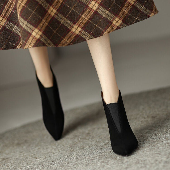 Women Elegant lace ankle boots with sophisticated heel opening Mune Fashion