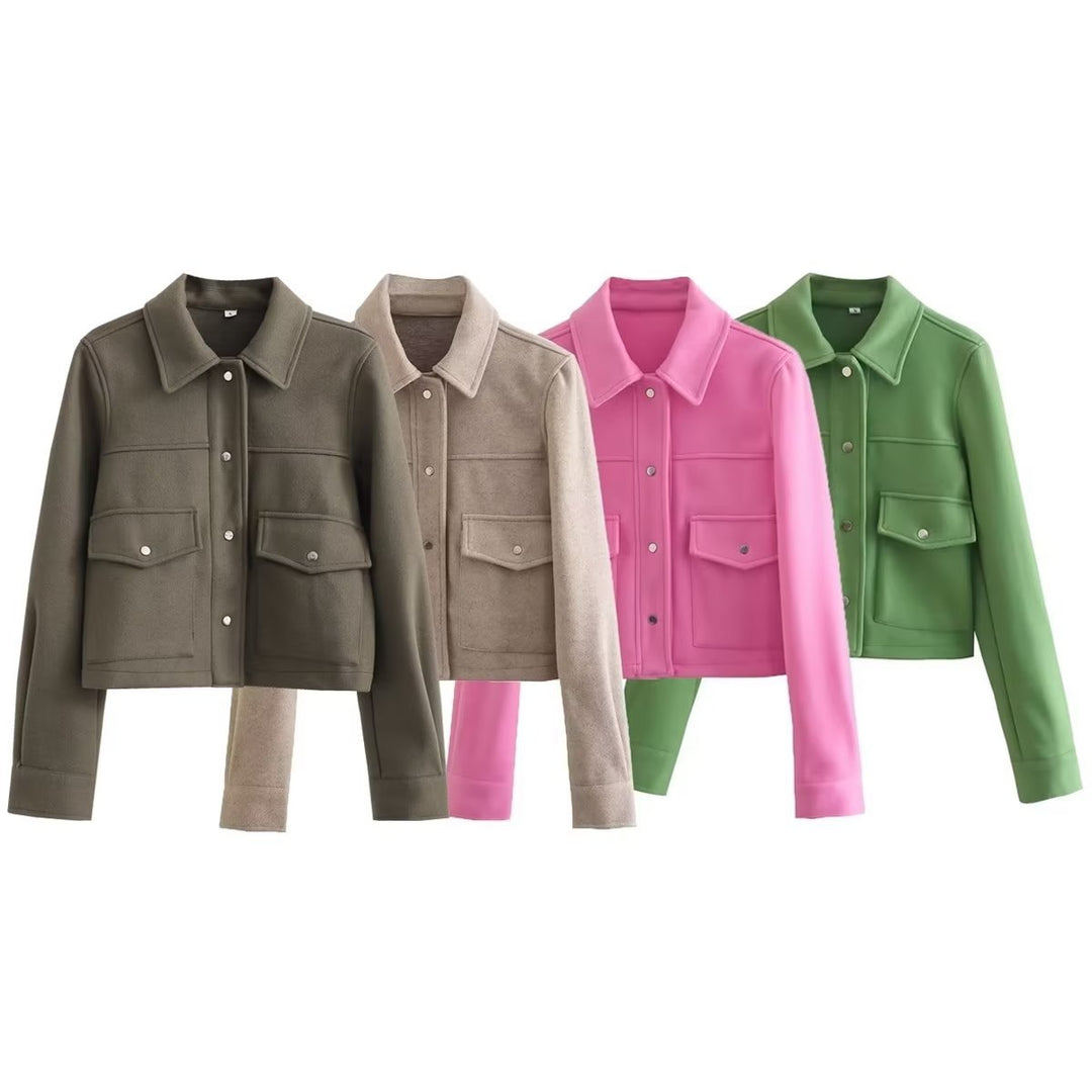 Women’s short structured jacket in boxy style with shirt collar and patch pockets Mune Fashion