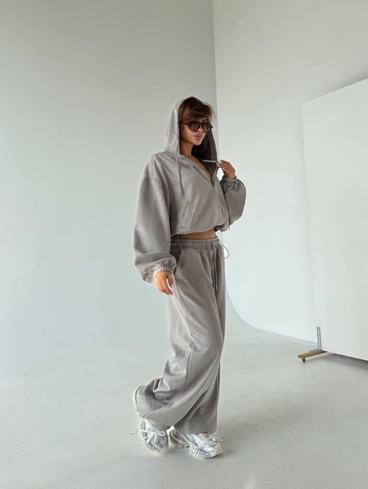 Women Velvet Cropped Hoodie with Balloon Sleeves and Wide Palazzo Sweatpants Mune Fashion