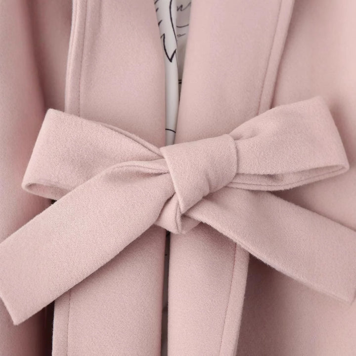 Women’s short jacket with wide shawl collar, tailored tie belt and patterned lining Mune Fashion