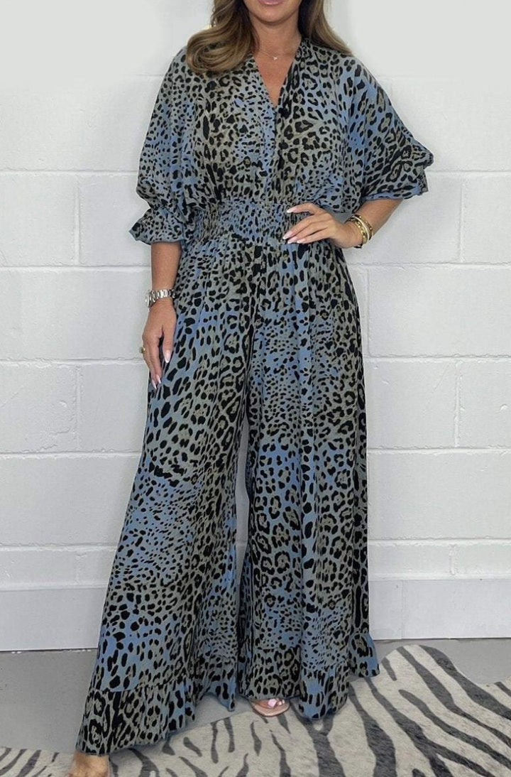 Women One-Piece Jumpsuit with V-Neck, Wide Leg and Animal Print Mune Fashion