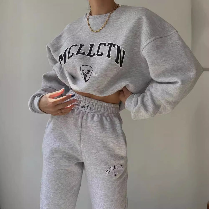 Women's Oversized College Sweatshirt and High-Waist Jogger Set in French Terry Mune Fashion