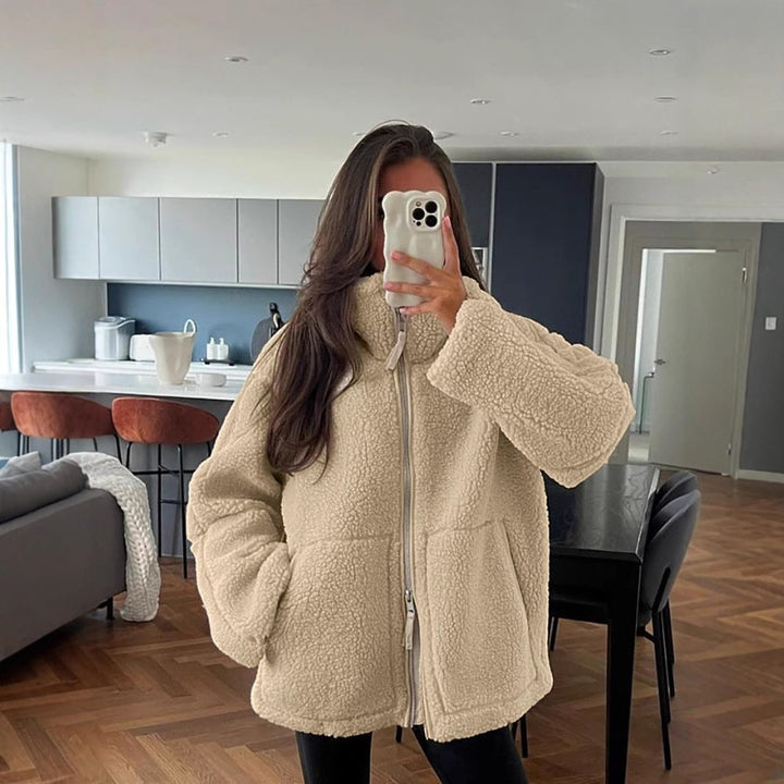 Women's oversized Sherpa outdoor jacket with two-way zip, high stand-up collar and concealed slit pockets Mune Fashion