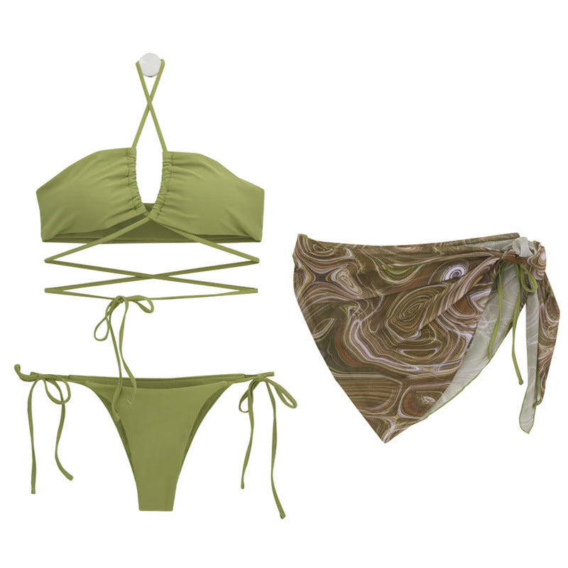 Women's bikini set with multifunctional wrap cloth and sophisticated cut Mune Fashion