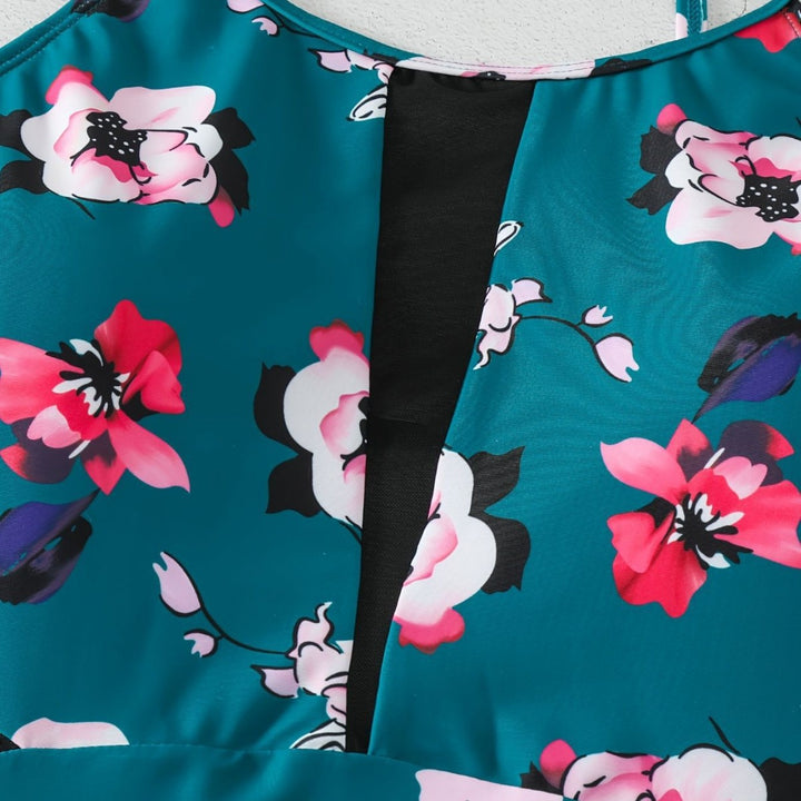 Women One-Piece Swimsuit with Fashionable Floral Design and Stylish Black Mune Fashion