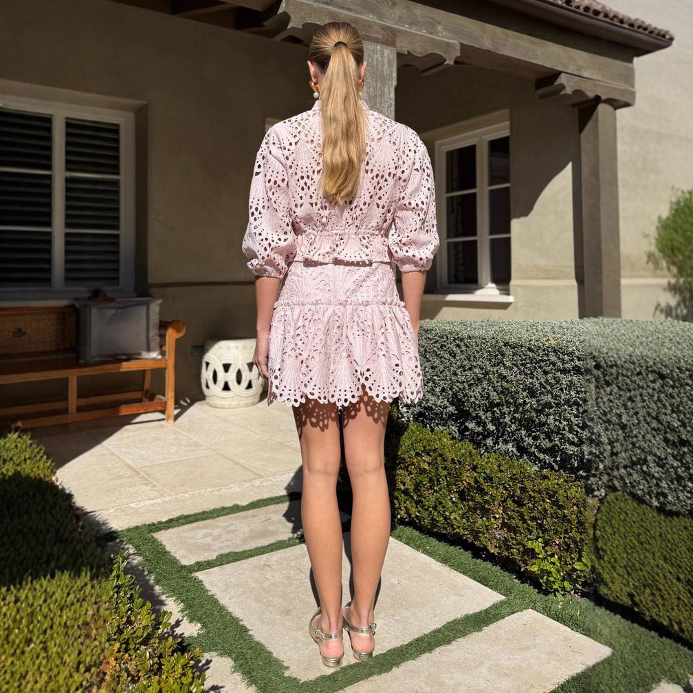 Ladies nan Broderie-Anglaise Two-piece with embroidered blouse and waist-accentuating flounce skirt Mune Fashion