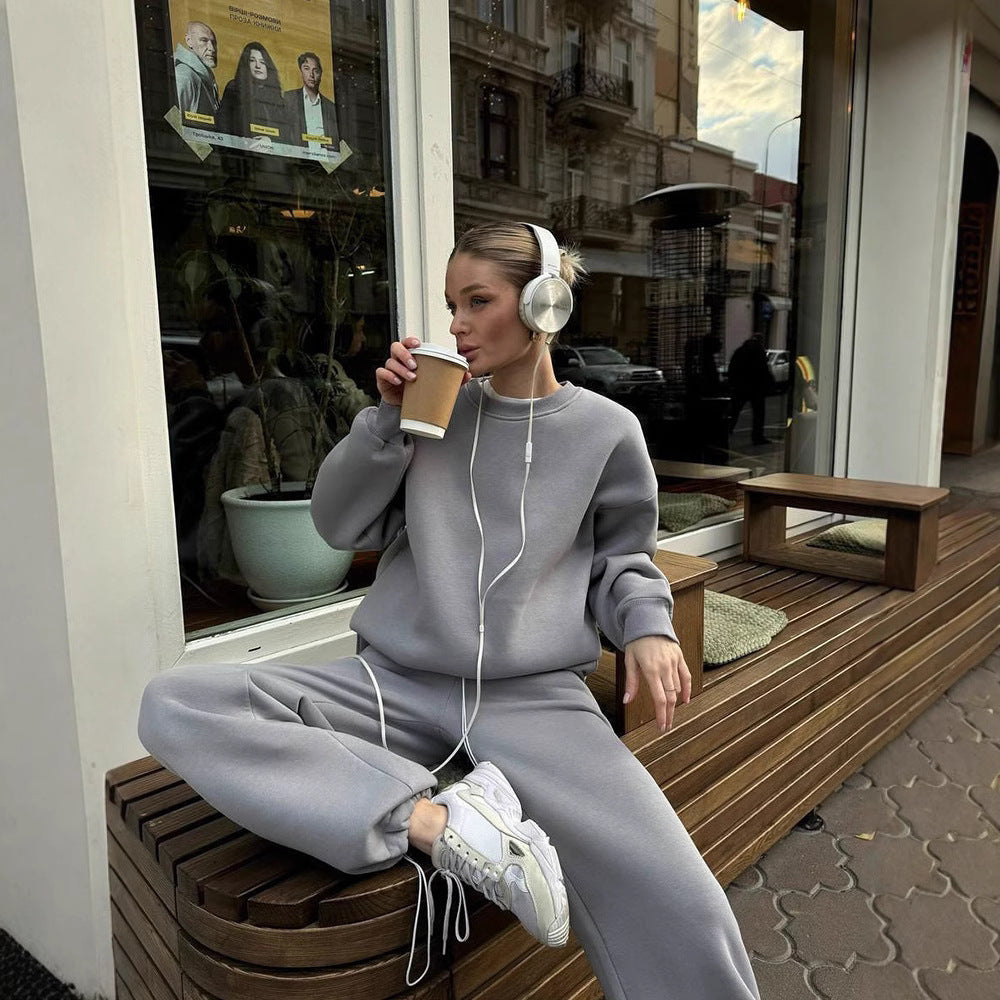 Women's Oversize Sweatshirt and High-Waist Lounge Jogging Pants Set made of brushed cotton blend Mune Fashion