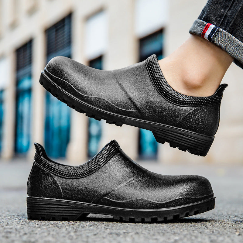 Unisex Waterproof Slip-On Work Shoes with Profiling Anti-Slip Sole Design Mune Fashion
