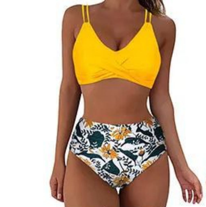Ladies Trendy High-Cut Bikini with Ruffles Mune Fashion