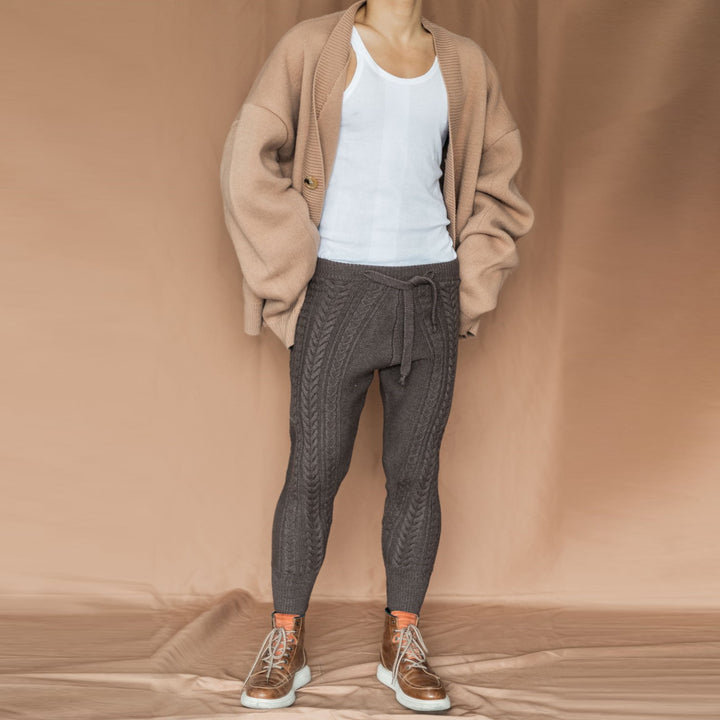 Women's Knitted Jogging Pants with Cable Pattern and High Waist Mune Fashion