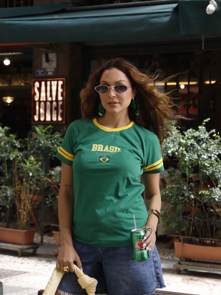 Women's sporty fan t-shirt with Brazil print and contrast stripes Mune Fashion
