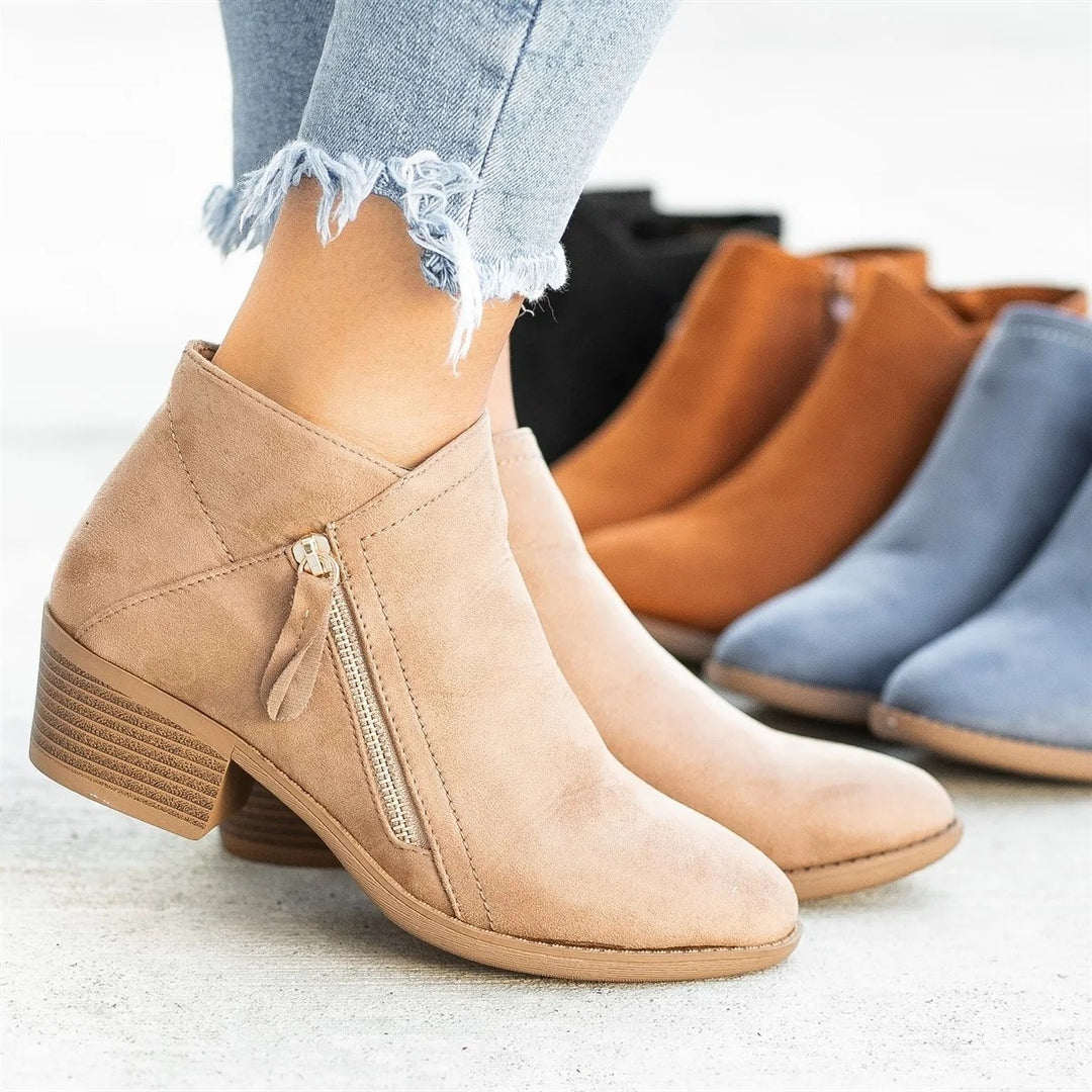 Women's ankle-high suede-look ankle boot with side zipper, cushioned comfort insole, and stacked block heel Mune Fashion