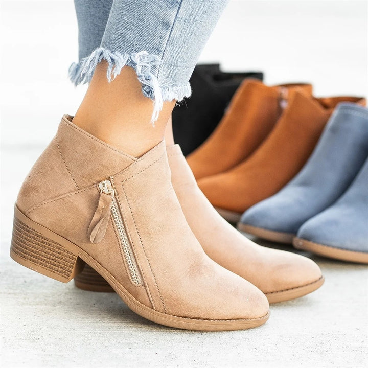 Women's ankle-high suede-look ankle boot with side zipper, cushioned comfort insole, and stacked block heel Mune Fashion