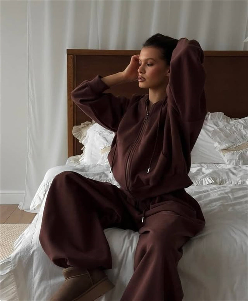 Women's oversized lounge set with zip hoodie, kangaroo pocket, and extra wide high-waist joggers Mune Fashion