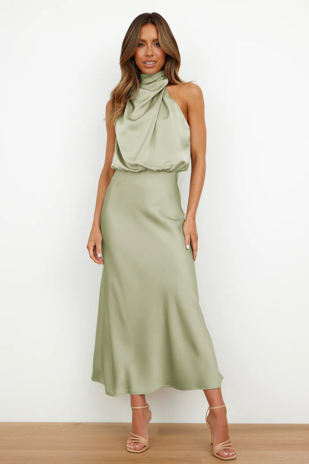 Mune | Elegant midi dress with asymmetrical round neck