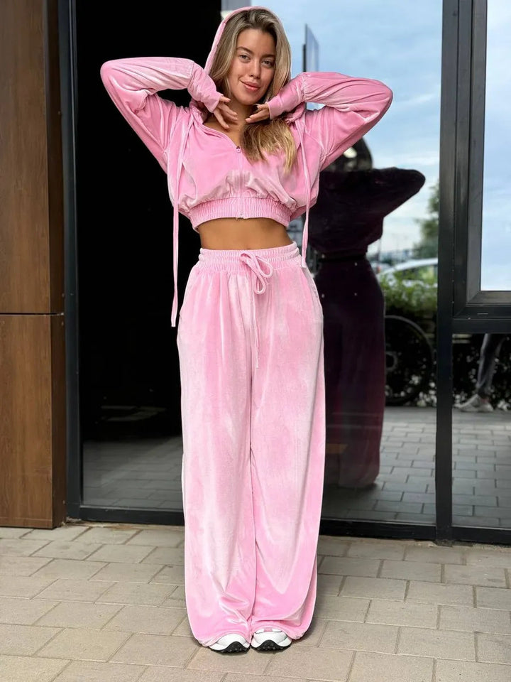Ladies velvety cropped hoodie sweat set with high-waisted joggers Mune Fashion
