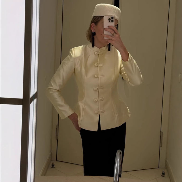 Women Chinese inspired jacket with stand-up collar and decorative knot closures Mune Fashion