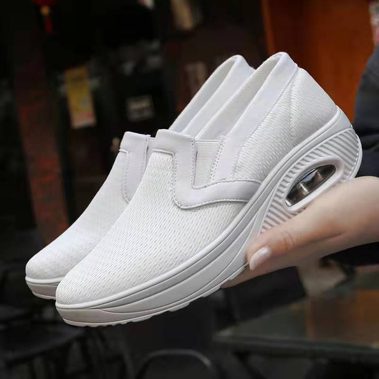 Women's Knitted Slip-On Walking Sneakers with Visible Air Capsule and Ergonomic Platform Sole Mune Fashion