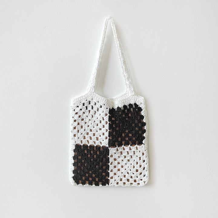 Women's crocheted tote bag with original square pattern Mune Fashion