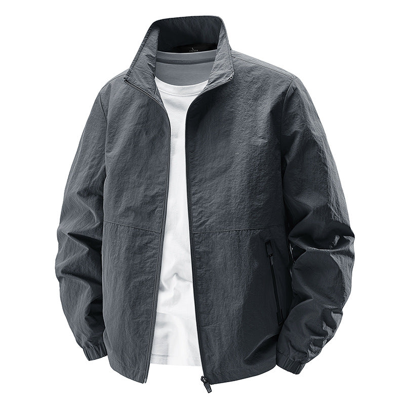 Men's lightweight wind and water-repellent casual jacket with stand-up collar and zippered pockets Mune Fashion