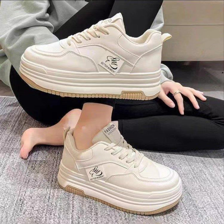 Women's sporty running sneakers with fashionable design and cushioning sole Mune Fashion
