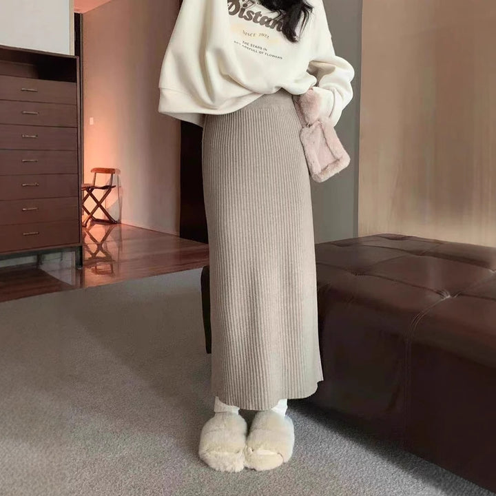 Women's Long Cord Skirt with High Waist and Ribbed Texture Mune Fashion