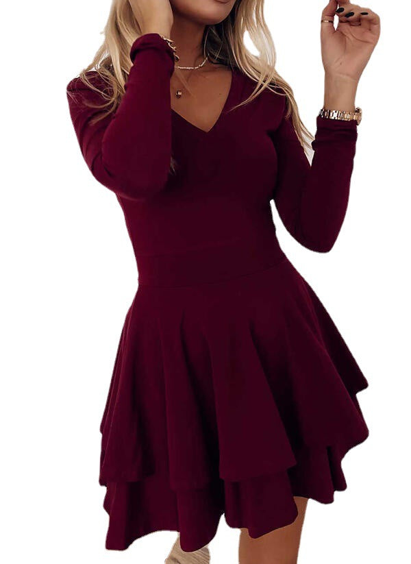 Ladies Casual V-Neck Mini Dress with Voluminous Ruffle Hem Mune