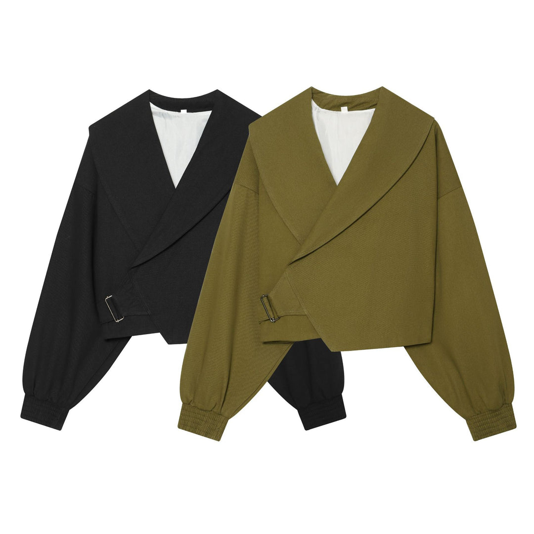Women's short jacket with wide sailor collar, balloon sleeves, and asymmetrical buckle closure Mune Fashion