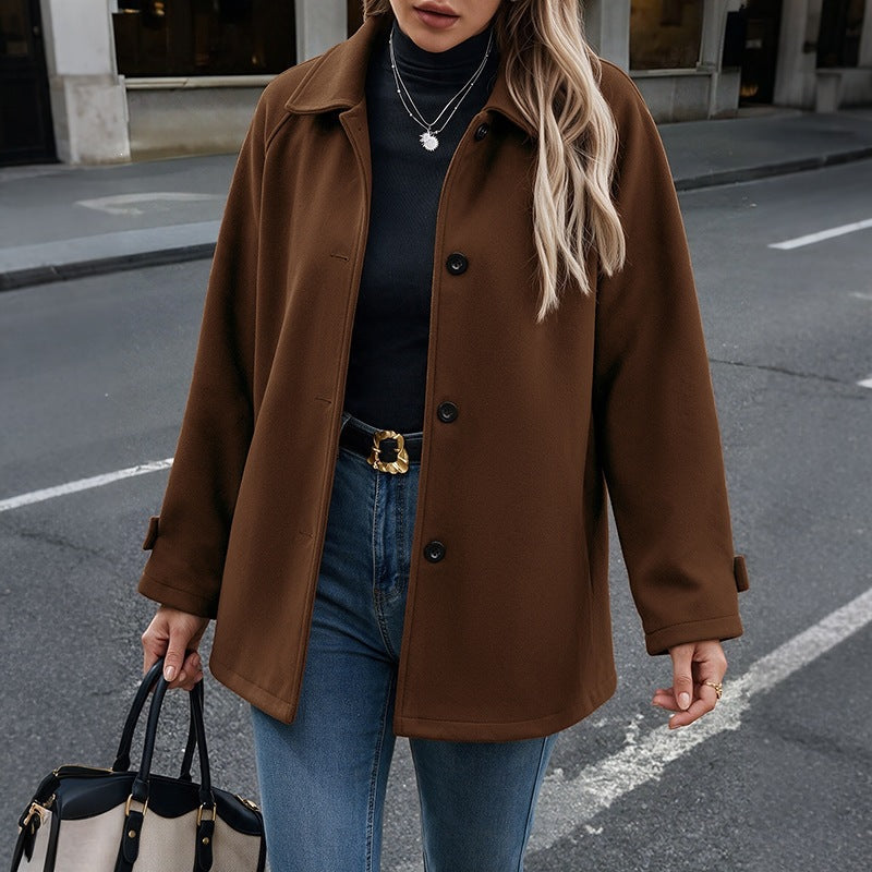 Women's short coat made of wool blend with shirt collar and straight cut Mune Fashion