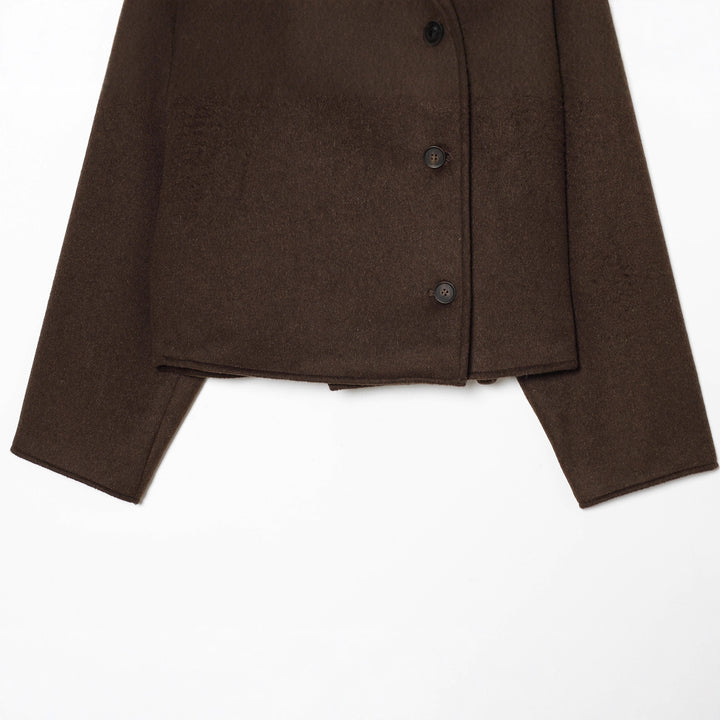 Ladies short wool cape with asymmetrical button placket Mune Fashion